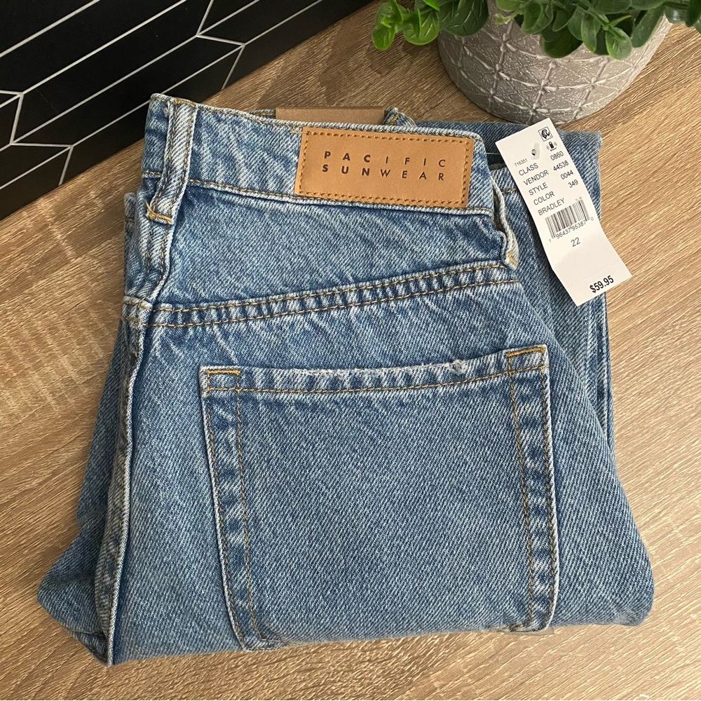 PacSun - 90’s Straight Mid Rise Jeans